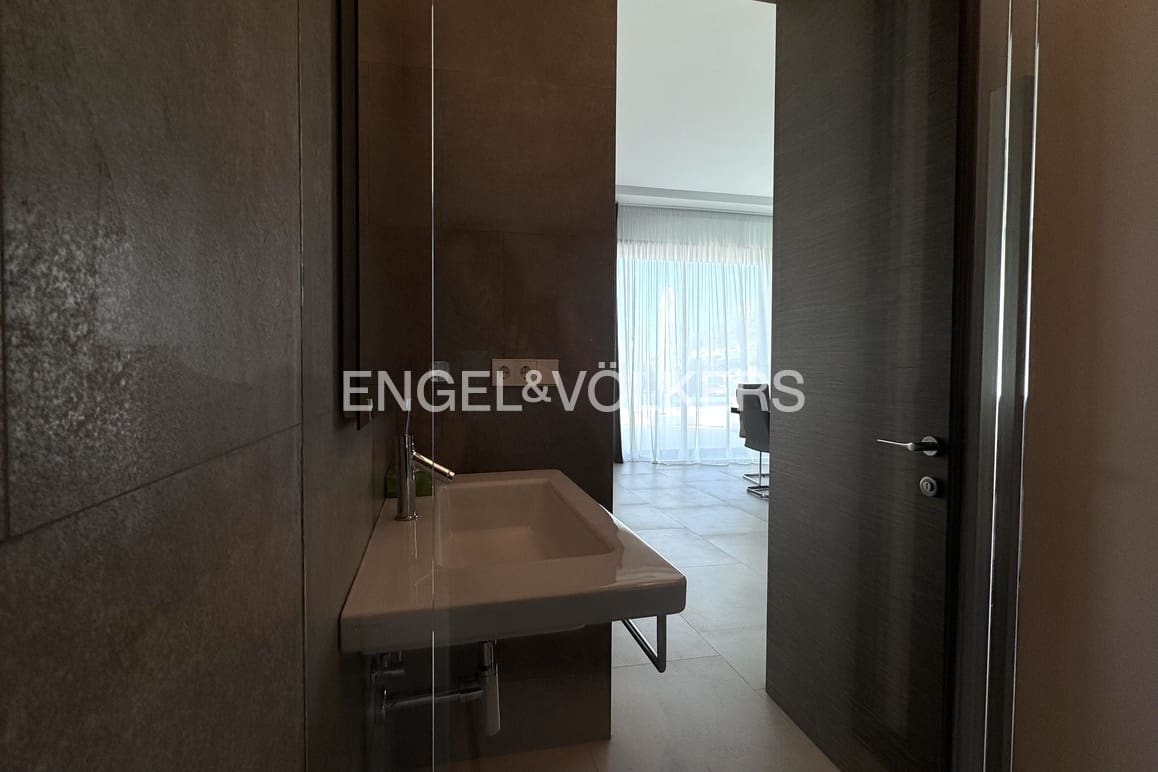 3 bedroom Villa for sale in Finestrat with pool garage - € 2,500,000 (Ref: 9778886)