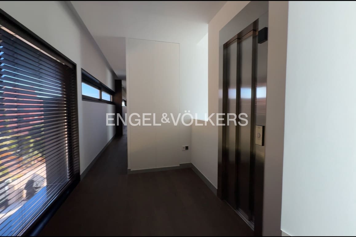 3 bedroom Villa for sale in Finestrat with pool garage - € 2,500,000 (Ref: 9778886)