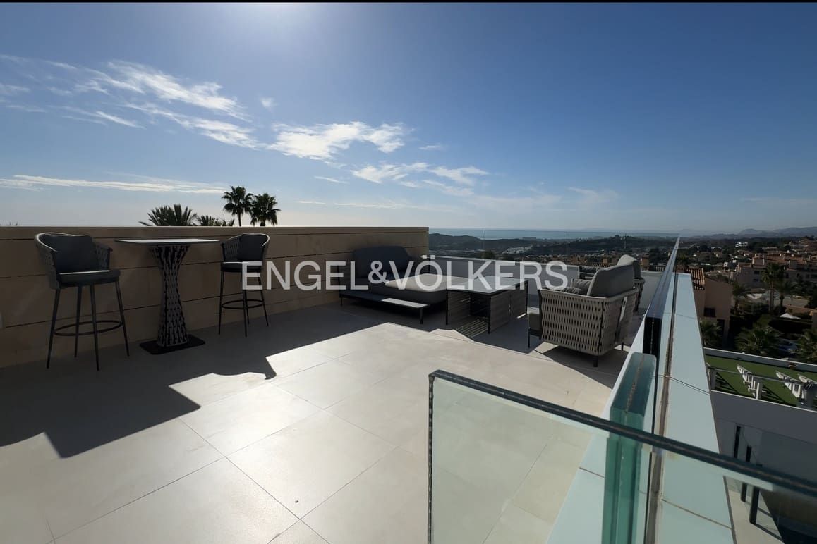 3 bedroom Villa for sale in Finestrat with pool garage - € 2,500,000 (Ref: 9778886)