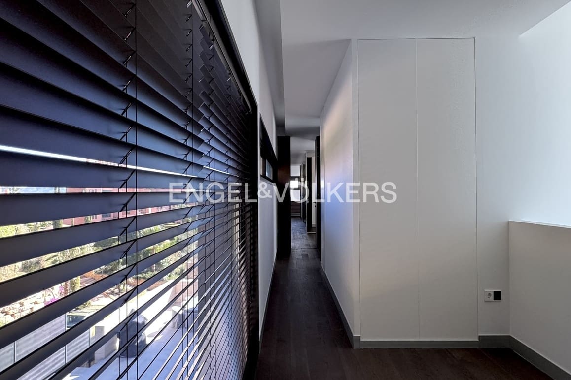 3 bedroom Villa for sale in Finestrat with pool garage - € 2,500,000 (Ref: 9778886)