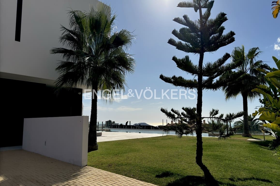 3 bedroom Villa for sale in Finestrat with pool garage - € 2,500,000 (Ref: 9778886)