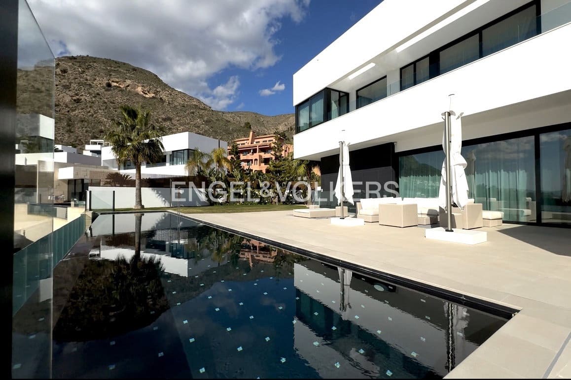 3 soveværelse Villa til salg i Finestrat med swimmingpool garage - € 2.300.000 (Ref: 9778886)