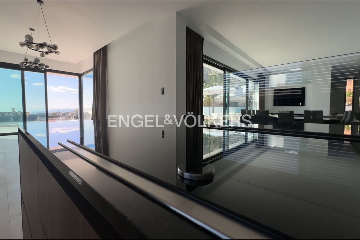 3 soveværelse Villa til salg i Finestrat med swimmingpool garage - € 2.300.000 (Ref: 9778886)
