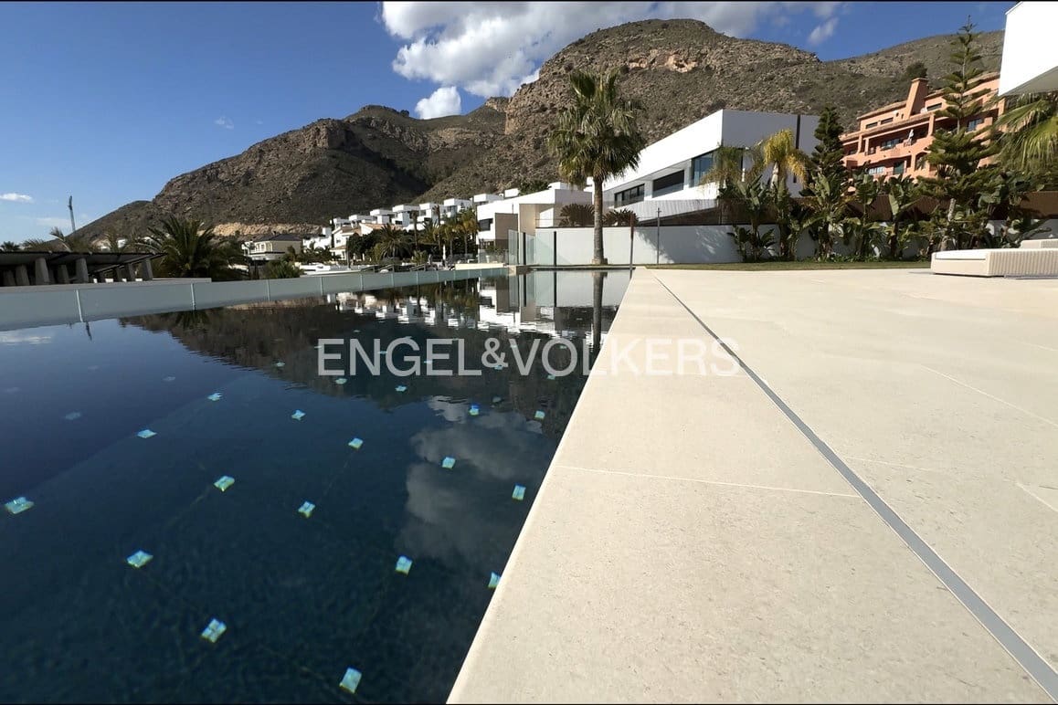 3 soveværelse Villa til salg i Finestrat med swimmingpool garage - € 2.300.000 (Ref: 9778886)