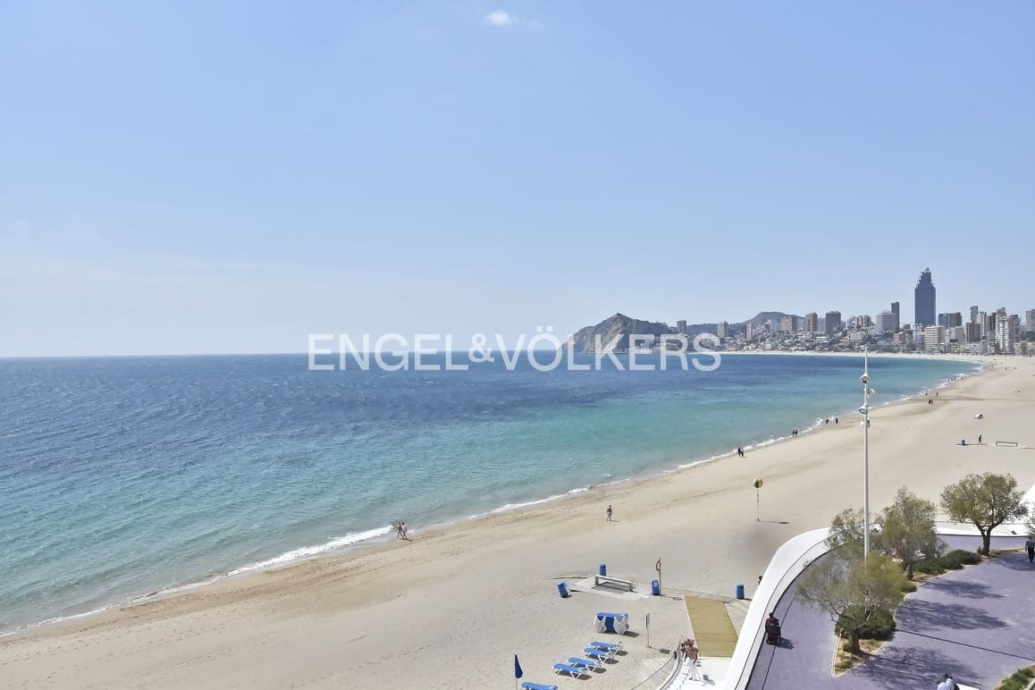 2 sypialnia Apartament na sprzedaż w Benidorm z basenem garażem - 695 000 € (Ref: 9779077)