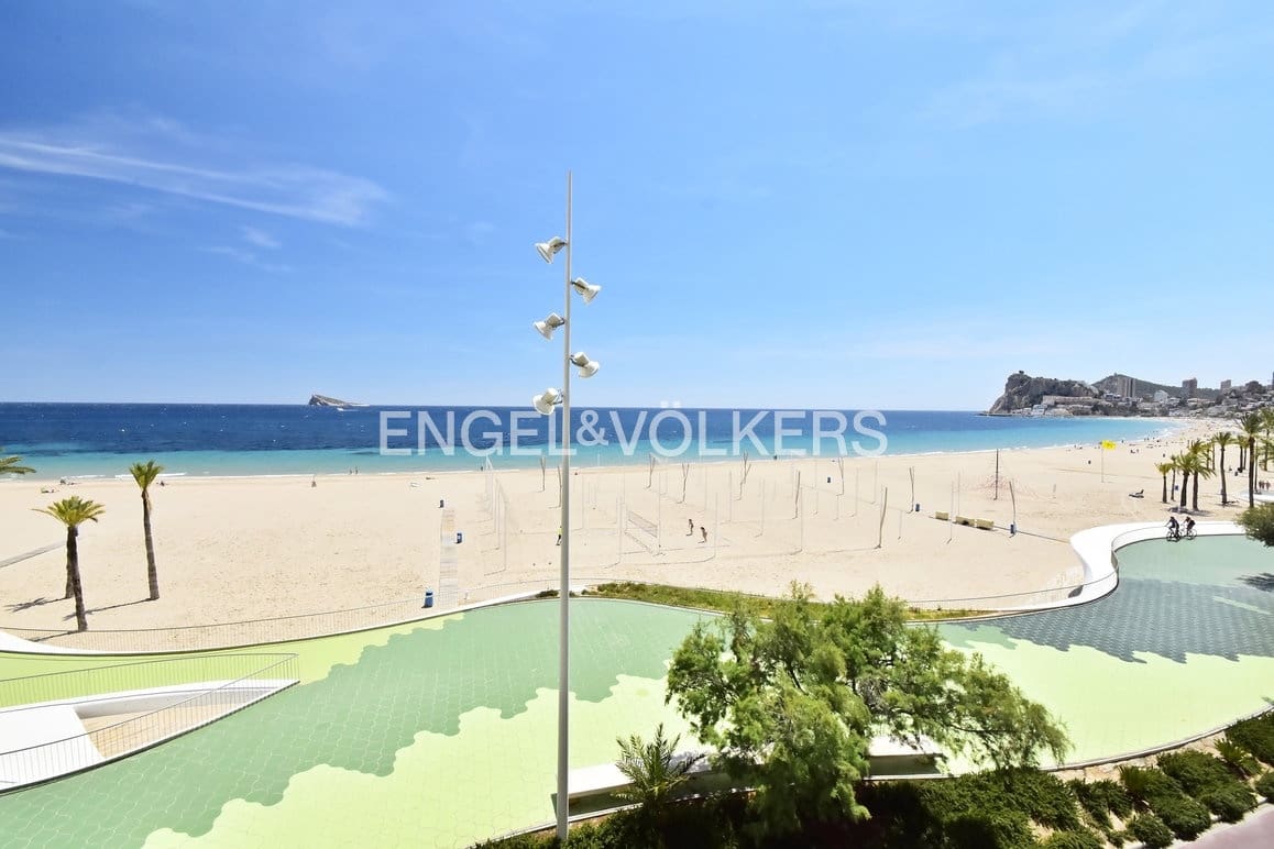 2 sypialnia Apartament na sprzedaż w Benidorm z basenem garażem - 695 000 € (Ref: 9779077)