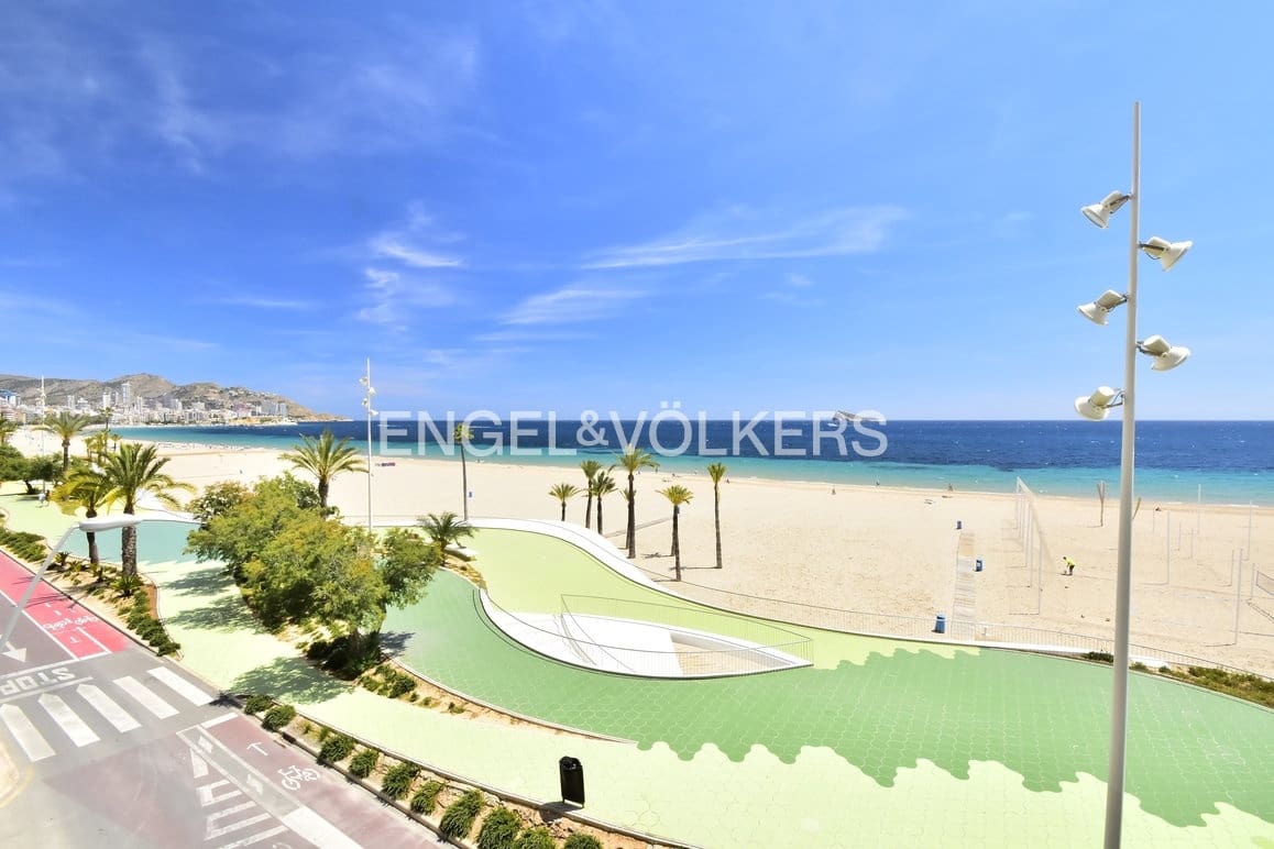 2 sypialnia Apartament na sprzedaż w Benidorm z basenem garażem - 695 000 € (Ref: 9779077)