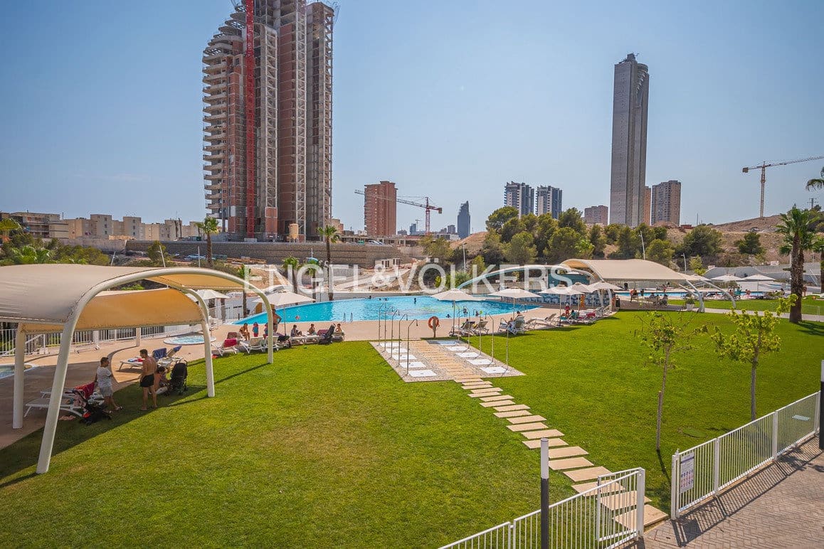 2 sypialnia Apartament na sprzedaż w Benidorm z basenem garażem - 695 000 € (Ref: 9779077)