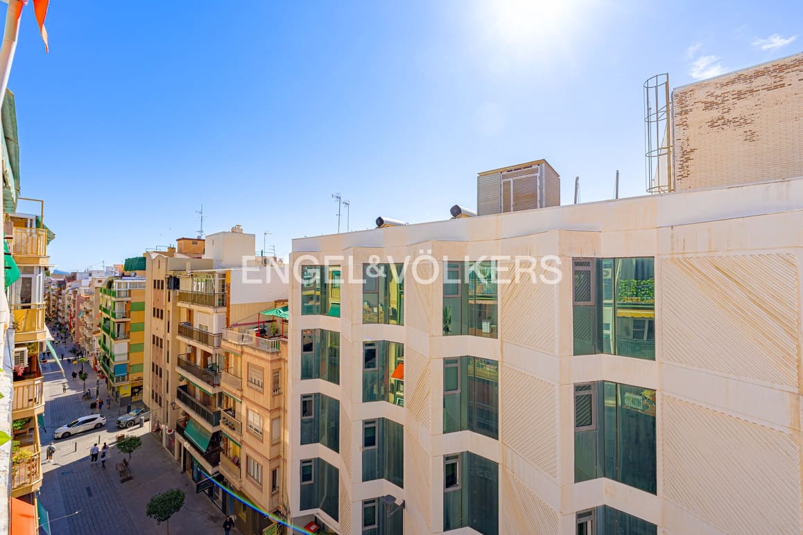 2 sypialnia Apartament na sprzedaż w Benidorm - 375 000 € (Ref: 9788786)