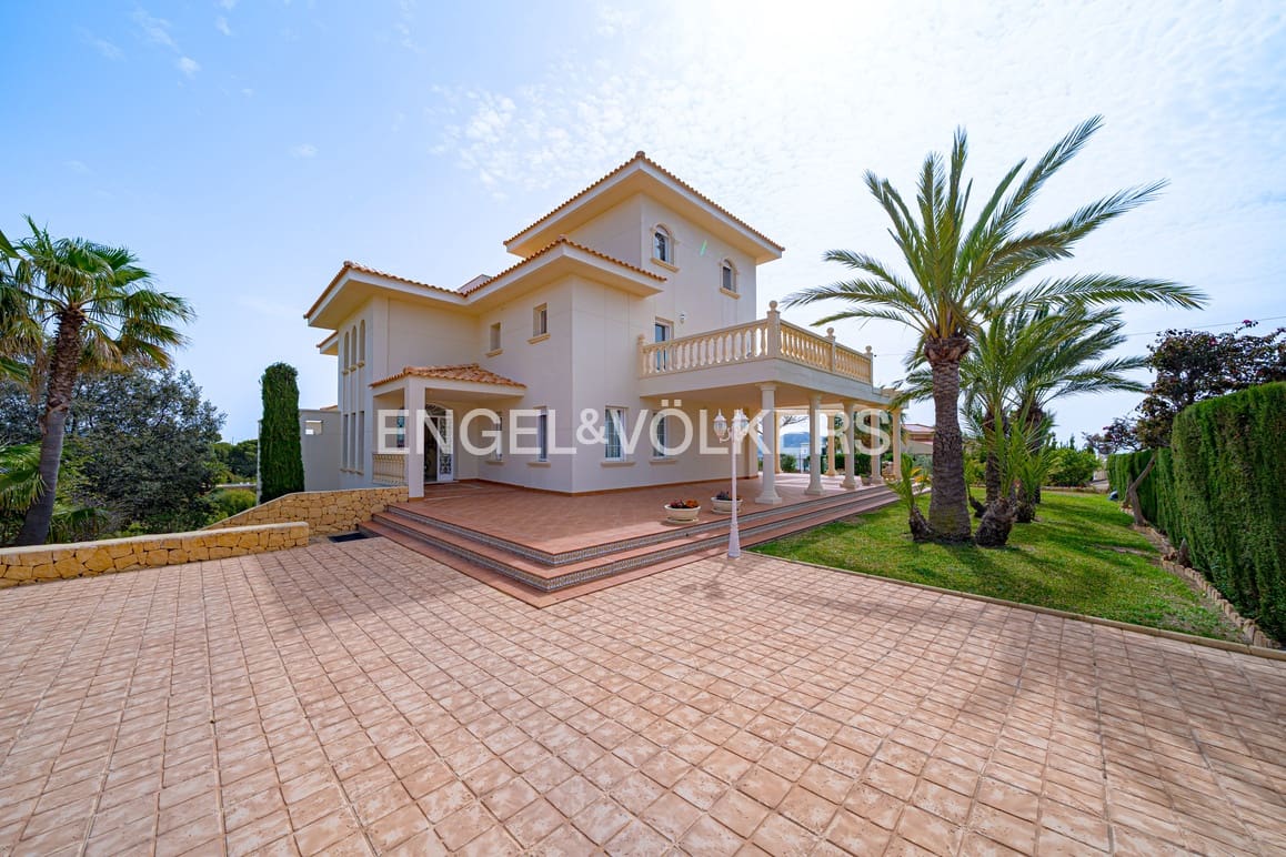 7 soveværelse Villa til salg i Benidorm med swimmingpool garage - € 1.635.000 (Ref: 9789436)