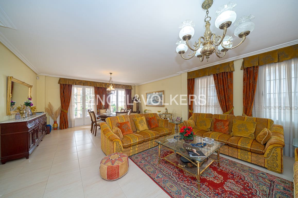 7 soveværelse Villa til salg i Benidorm med swimmingpool garage - € 1.635.000 (Ref: 9789436)