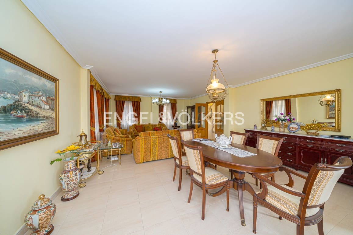 7 soveværelse Villa til salg i Benidorm med swimmingpool garage - € 1.635.000 (Ref: 9789436)