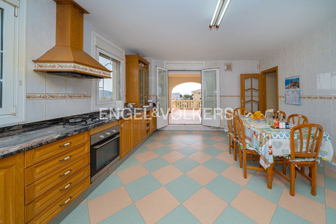 7 soveværelse Villa til salg i Benidorm med swimmingpool garage - € 1.635.000 (Ref: 9789436)