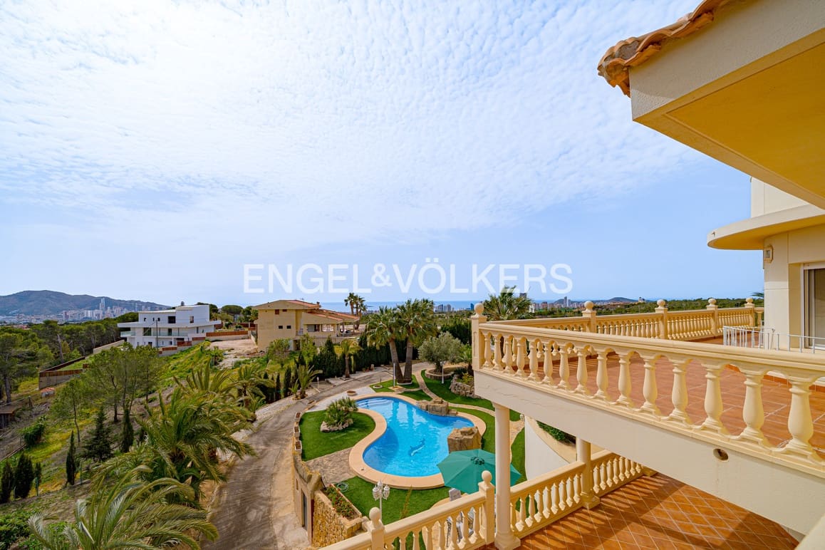 7 soveværelse Villa til salg i Benidorm med swimmingpool garage - € 1.635.000 (Ref: 9789436)