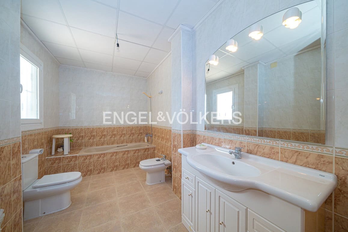 7 soverom Villa til salgs i Benidorm med svømmebasseng garasje - € 1 635 000 (Ref: 9789436)