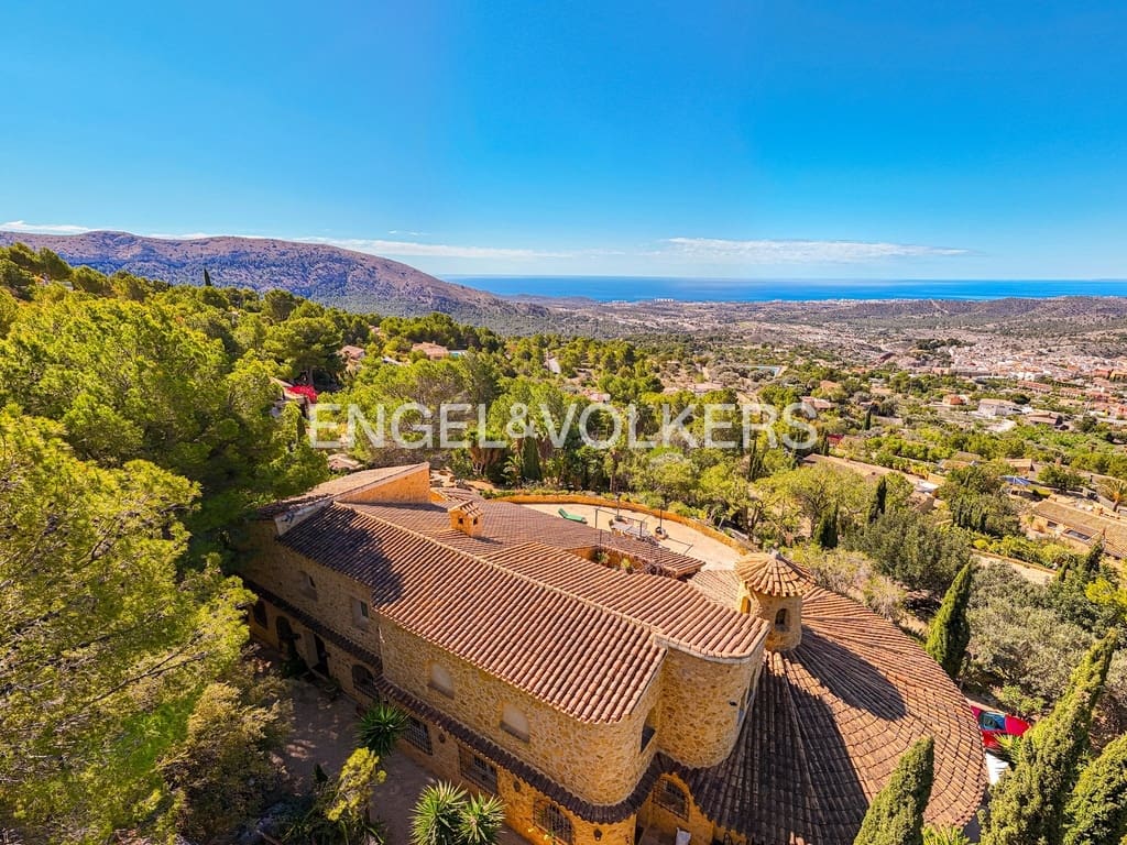 5 soveværelse Villa til salg i Finestrat med swimmingpool garage - € 1.395.000 (Ref: 9802869)