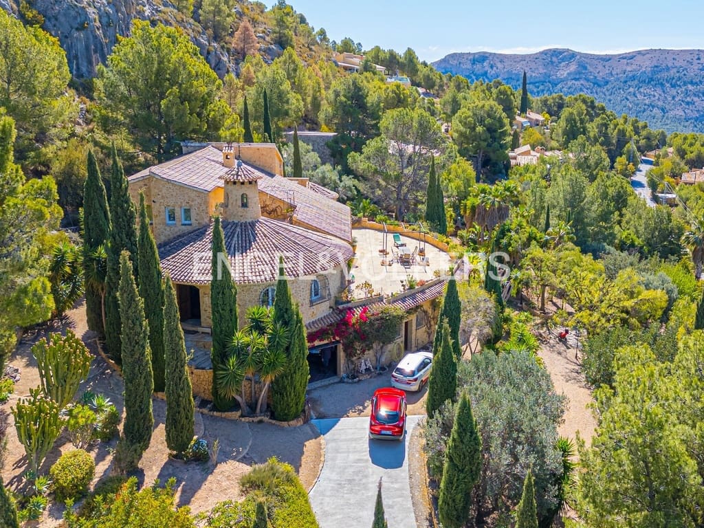 5 soveværelse Villa til salg i Finestrat med swimmingpool garage - € 1.395.000 (Ref: 9802869)