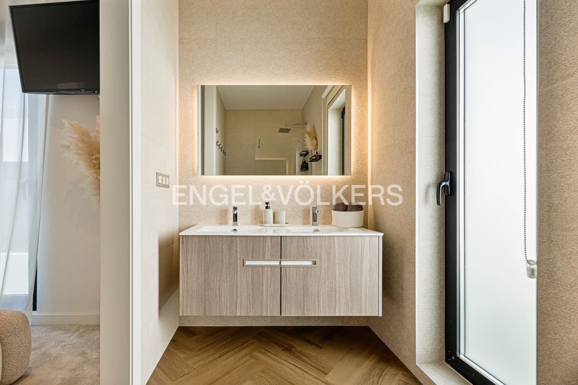 4 soverom Villa til salgs i Finestrat med svømmebasseng garasje - € 795 000 (Ref: 9807169)