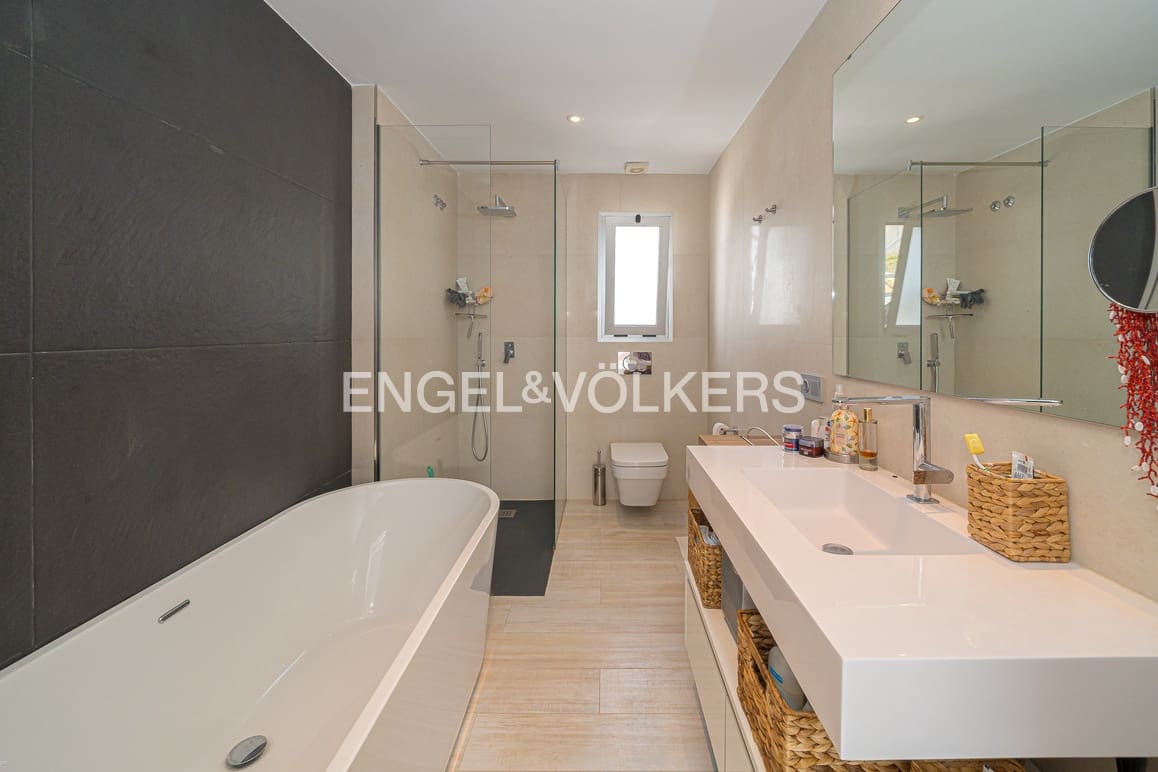 3 soveværelse Villa til salg i Finestrat med swimmingpool garage - € 625.000 (Ref: 9809825)