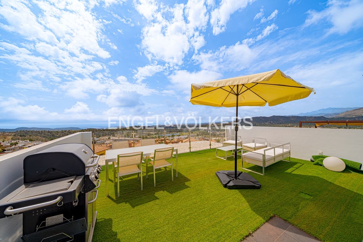 3 soveværelse Villa til salg i Finestrat med swimmingpool garage - € 625.000 (Ref: 9809825)