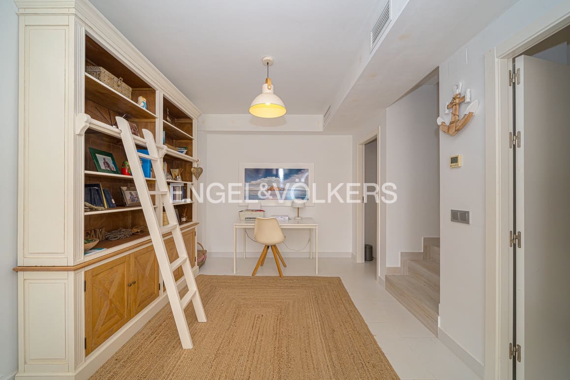 3 bedroom Villa for sale in Finestrat with pool garage - € 625,000 (Ref: 9809825)