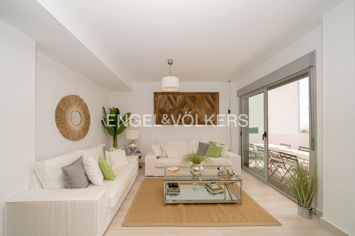 3 bedroom Villa for sale in Finestrat with pool garage - € 625,000 (Ref: 9809825)