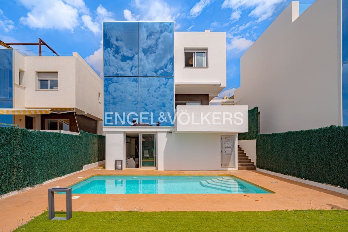 3 bedroom Villa for sale in Finestrat with pool garage - € 625,000 (Ref: 9809825)