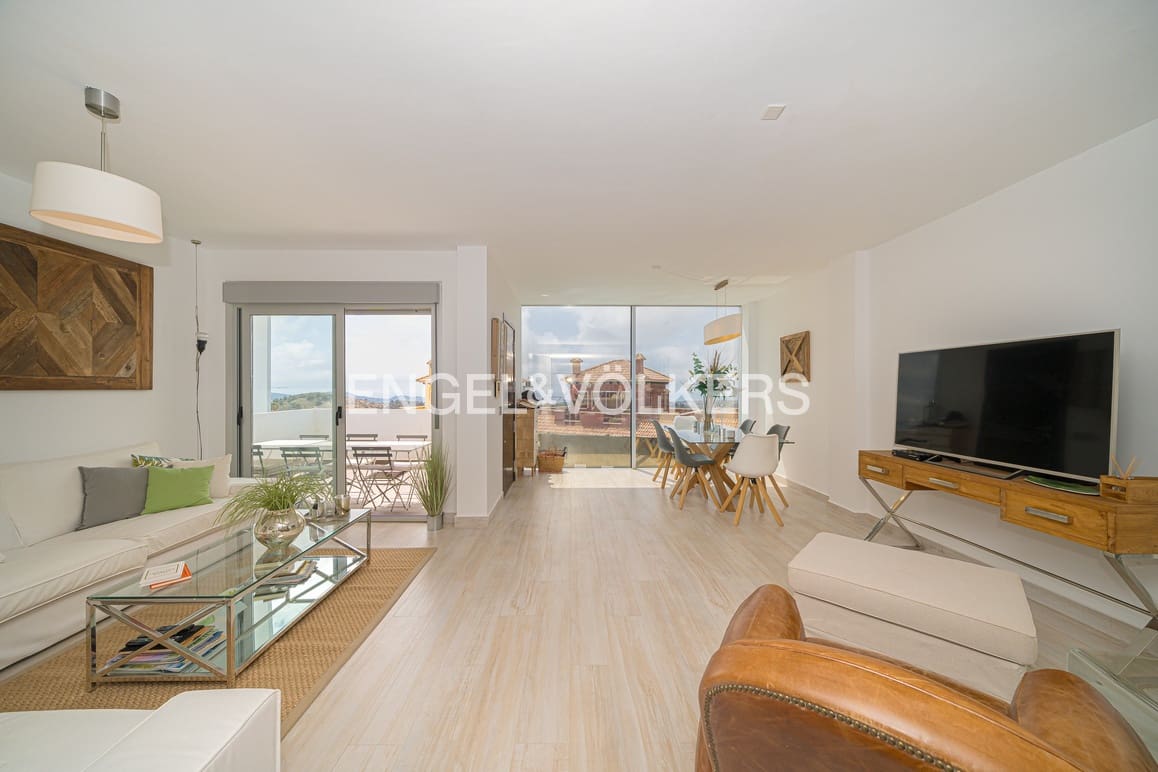 3 bedroom Villa for sale in Finestrat with pool garage - € 625,000 (Ref: 9809825)