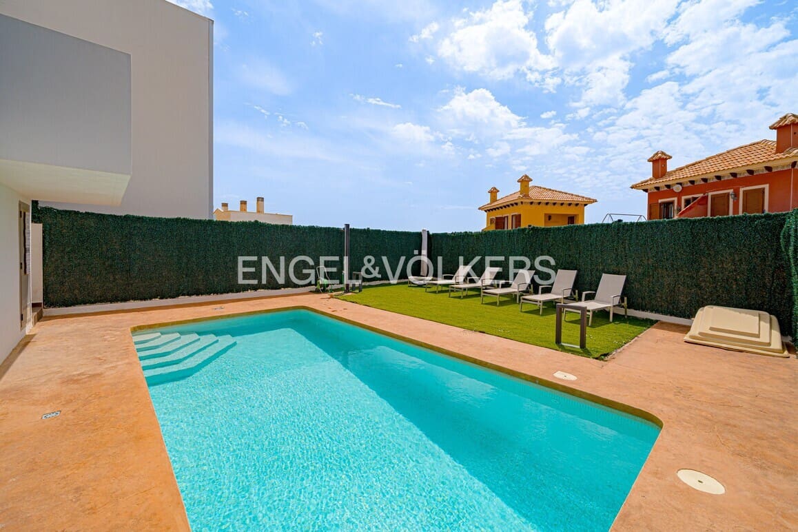 3 bedroom Villa for sale in Finestrat with pool garage - € 625,000 (Ref: 9809825)
