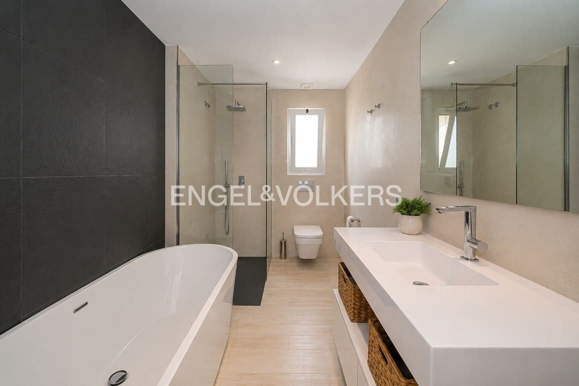 3 bedroom Villa for sale in Finestrat with pool garage - € 625,000 (Ref: 9809825)