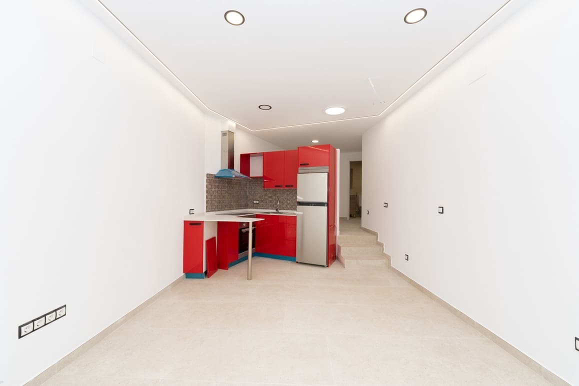 5 slaapkamer Appartement te koop in Benidorm - € 990.000 (Ref: 9830126)