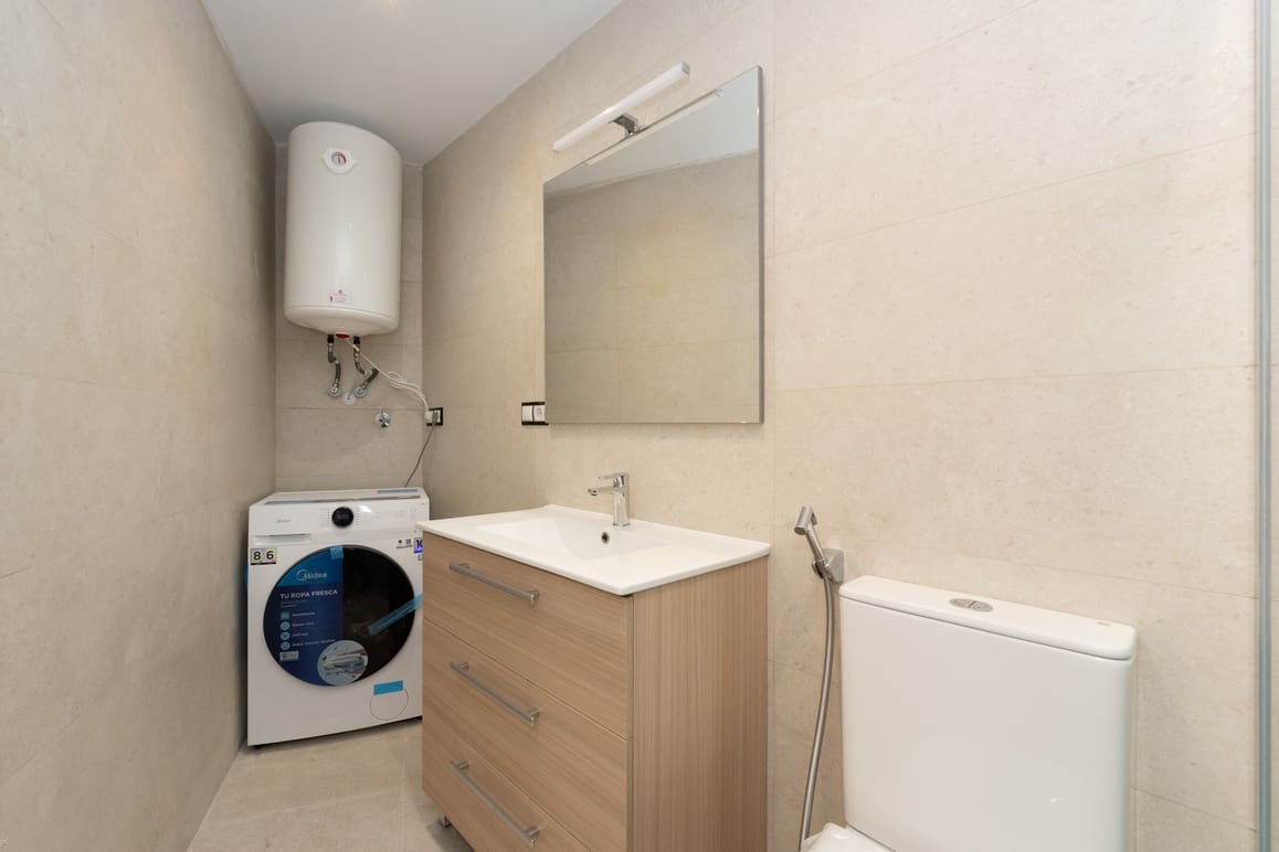 5 slaapkamer Appartement te koop in Benidorm - € 990.000 (Ref: 9830126)