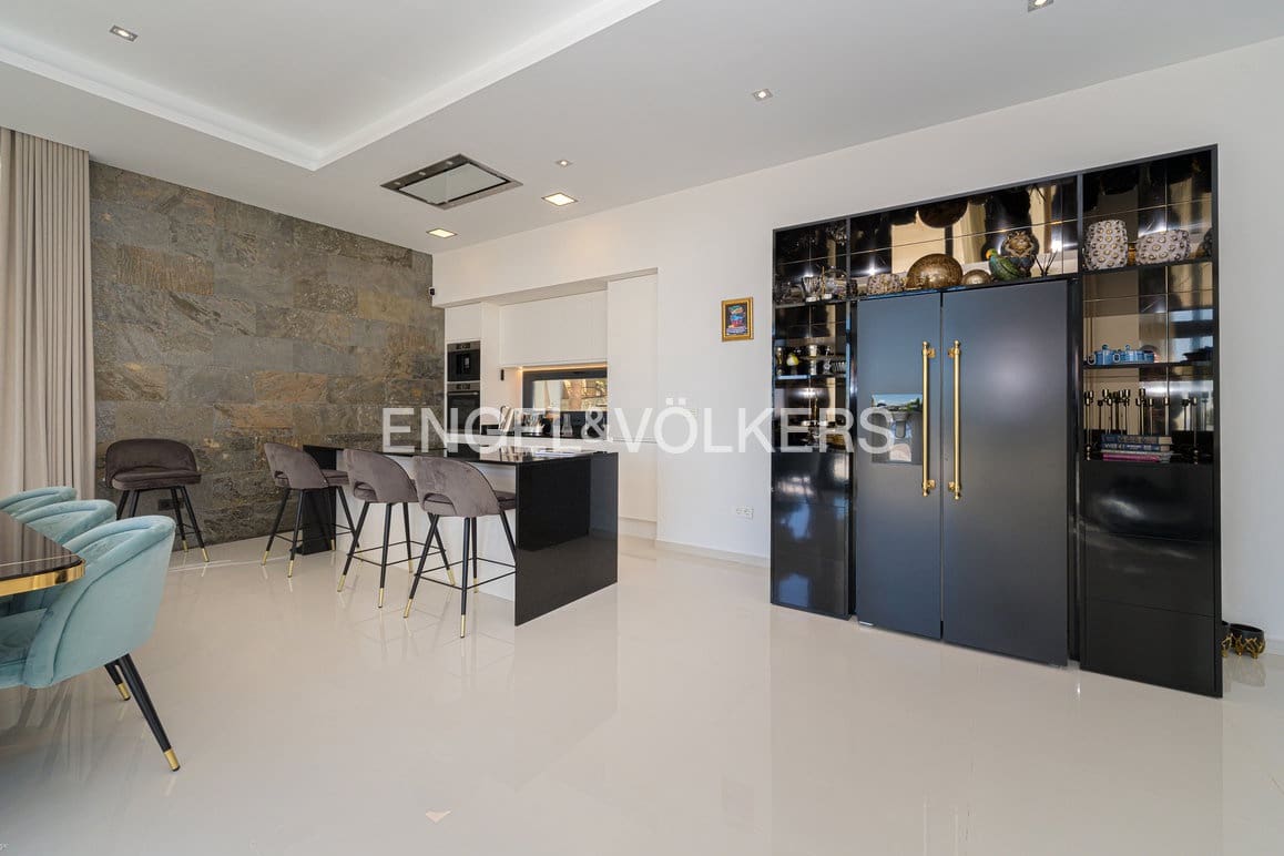 5 quarto Moradia para venda em Finestrat com piscina garagem - 1 875 000 € (Ref: 9830443)