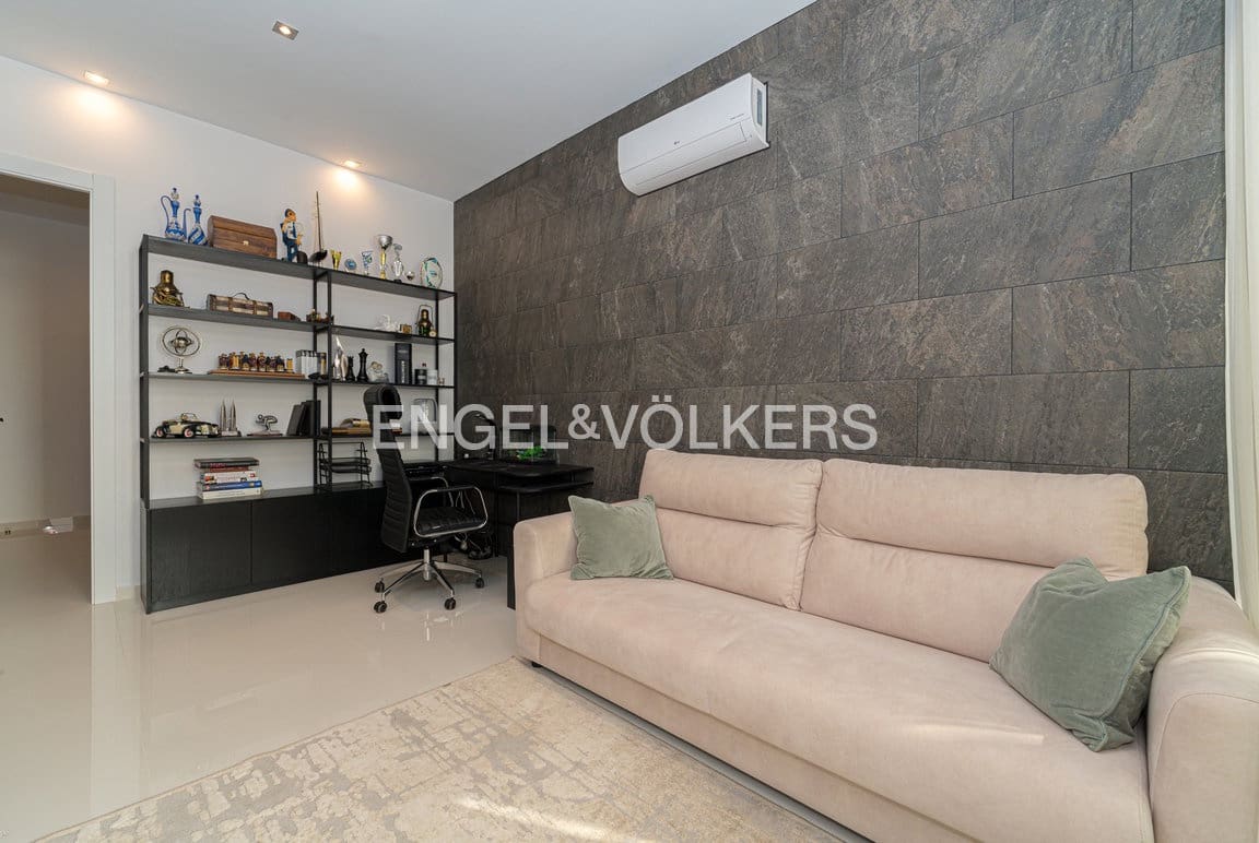 5 quarto Moradia para venda em Finestrat com piscina garagem - 1 875 000 € (Ref: 9830443)
