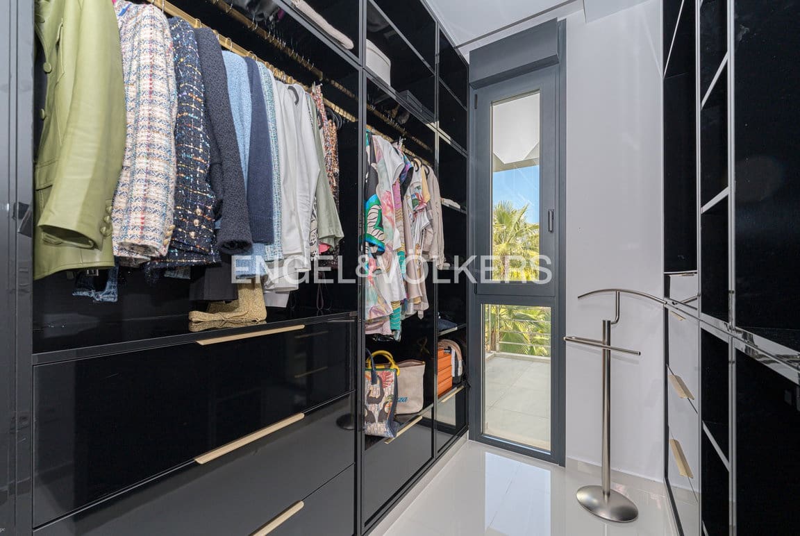 5 quarto Moradia para venda em Finestrat com piscina garagem - 1 875 000 € (Ref: 9830443)