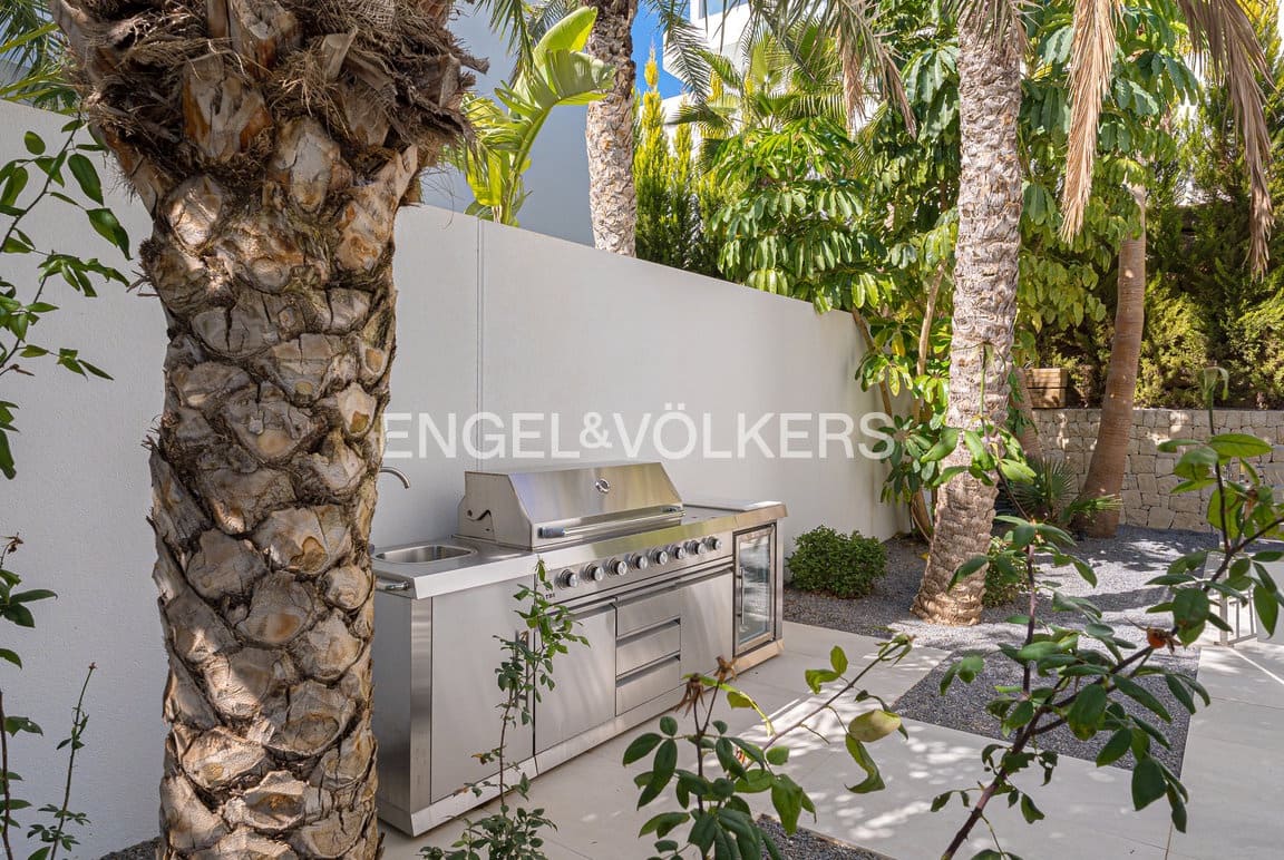 5 quarto Moradia para venda em Finestrat com piscina garagem - 1 875 000 € (Ref: 9830443)
