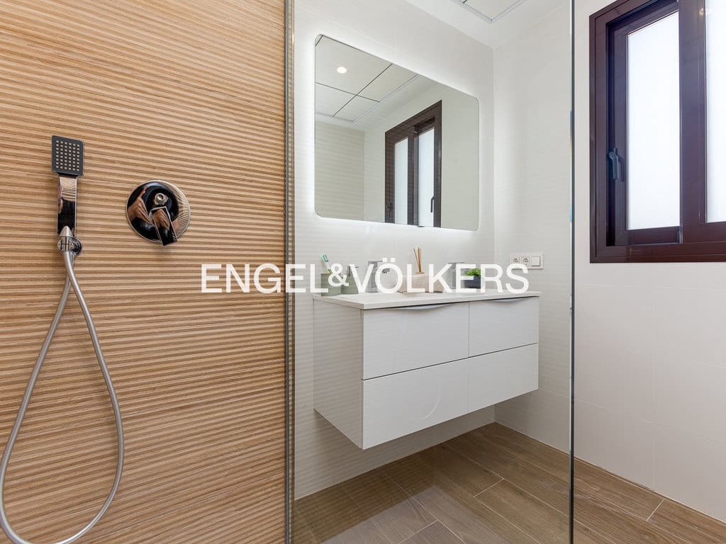 Chalet de 4 habitaciones en Finestrat en venta con piscina garaje - 730.000 € (Ref: 9832316)