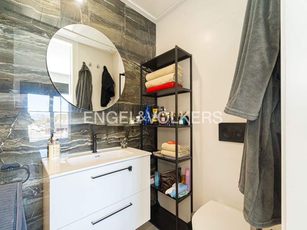 Garage for sale in Finestrat - € 578,000 (Ref: 9832759)