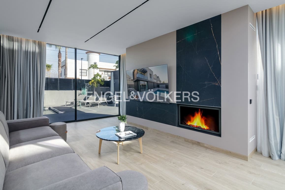 7 chambre Villa/Maison à vendre à Albir avec piscine garage - 1 950 000 € (Ref: 9834818)