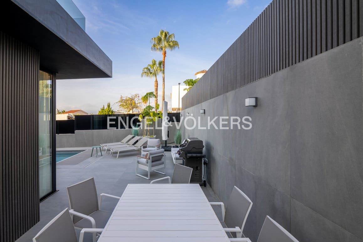 7 chambre Villa/Maison à vendre à Albir avec piscine garage - 1 950 000 € (Ref: 9834818)