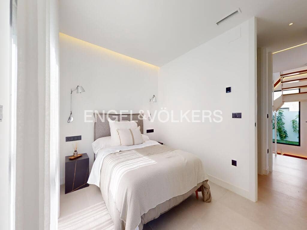 Chalet de 3 habitaciones en Polop en venta con piscina garaje - 860.000 € (Ref: 9838282)