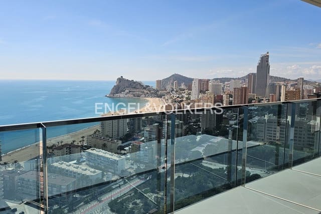 2 quarto Apartamento para arrendar em Benidorm com piscina garagem - 1 650 € (Ref: 9841586)