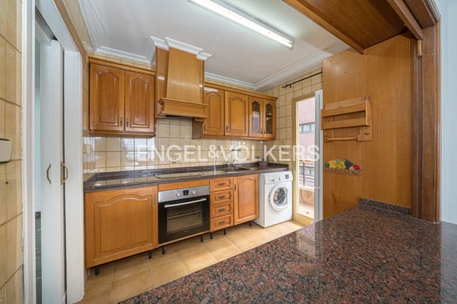 2 sypialnia Apartament do wynajęcia w Benidorm z basenem garażem - 1 500 € (Ref: 9841587)