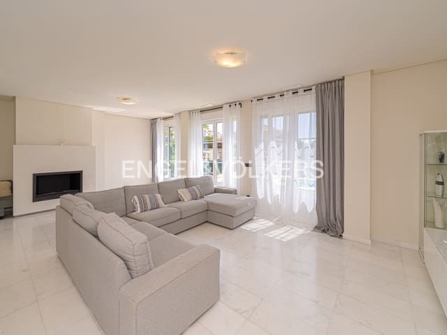 4 slaapkamer Villa te koop in Finestrat met zwembad garage - € 810.000 (Ref: 9841867)