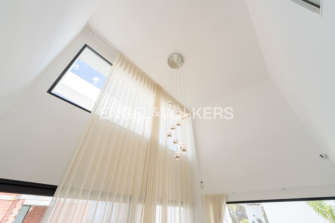 3 bedroom Villa for sale in Polop with pool garage - € 795,000 (Ref: 9848229)