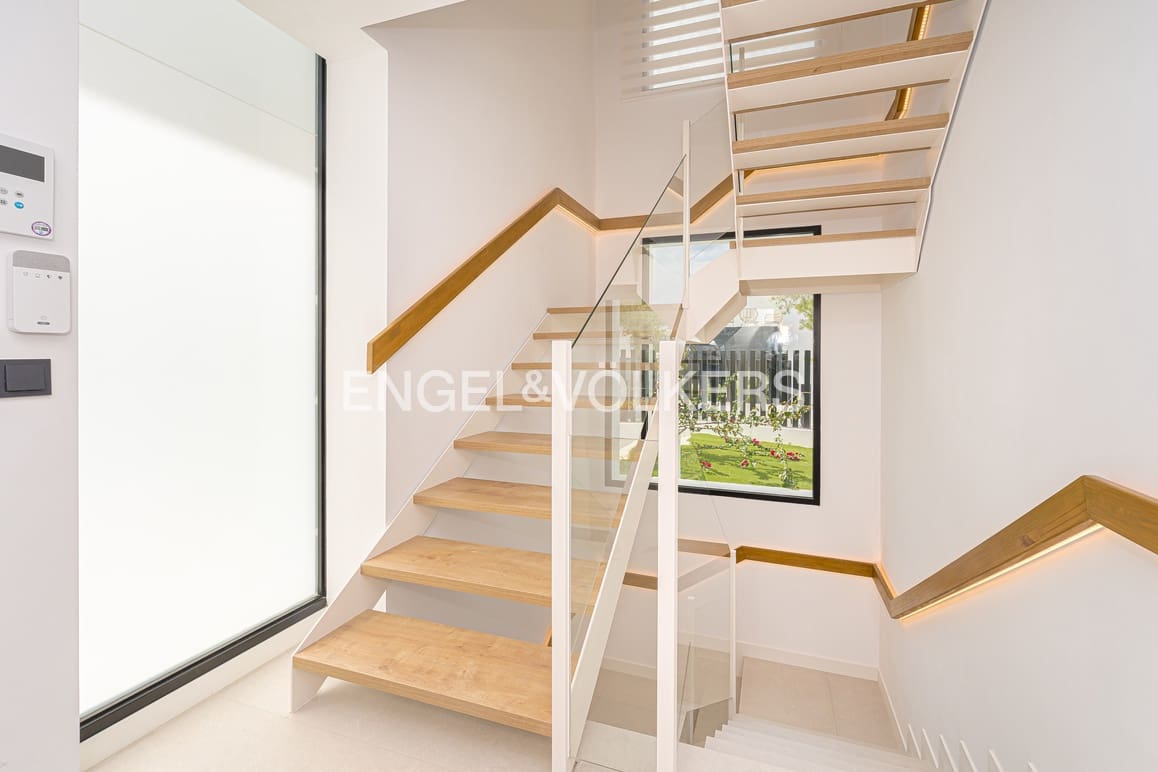 3 bedroom Villa for sale in Polop with pool garage - € 795,000 (Ref: 9848229)