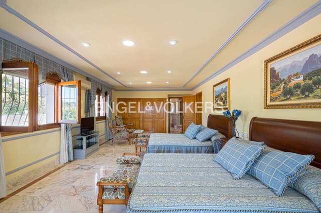 8 chambre Villa/Maison à vendre à Pueblo - Urbanizaciones, Alfaz del Pi / L'Alfàs del Pi avec piscine garage - 1 200 000 € (Ref: 9849910)