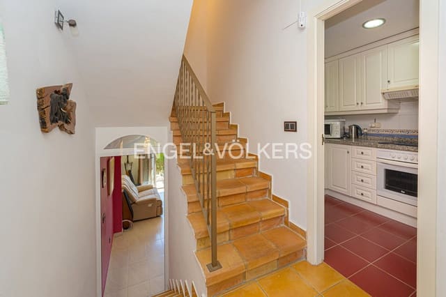 2 Zimmer Reihenhaus zu verkaufen in Finestrat Pueblo, Finestrat mit Pool Garage - 329.000 € (Ref: 9853046)