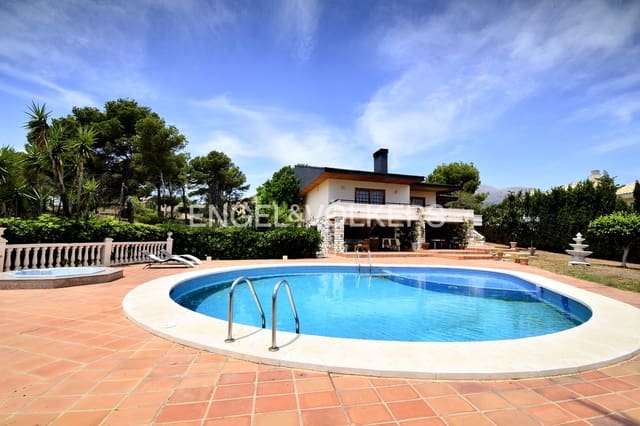 4 soverom Villa til salgs i La Nucia med svømmebasseng garasje - € 995 000 (Ref: 9854429)