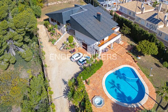 4 bedroom Villa for sale in La Nucia Pueblo  , La Nucia with pool garage - € 995,000 (Ref: 9854429)